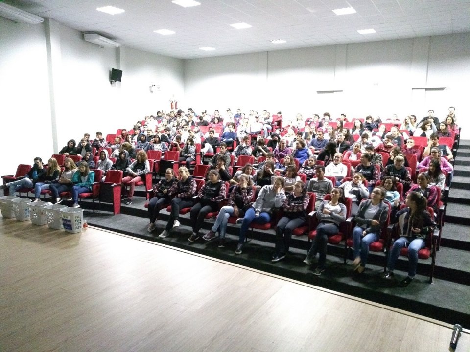 Literatura e educação ambiental em São Domingos (SC) com os programas da FALB