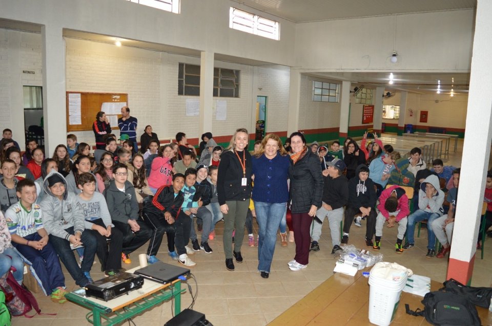 Incentivo à leitura e à preservação ambiental com os programas da FALB