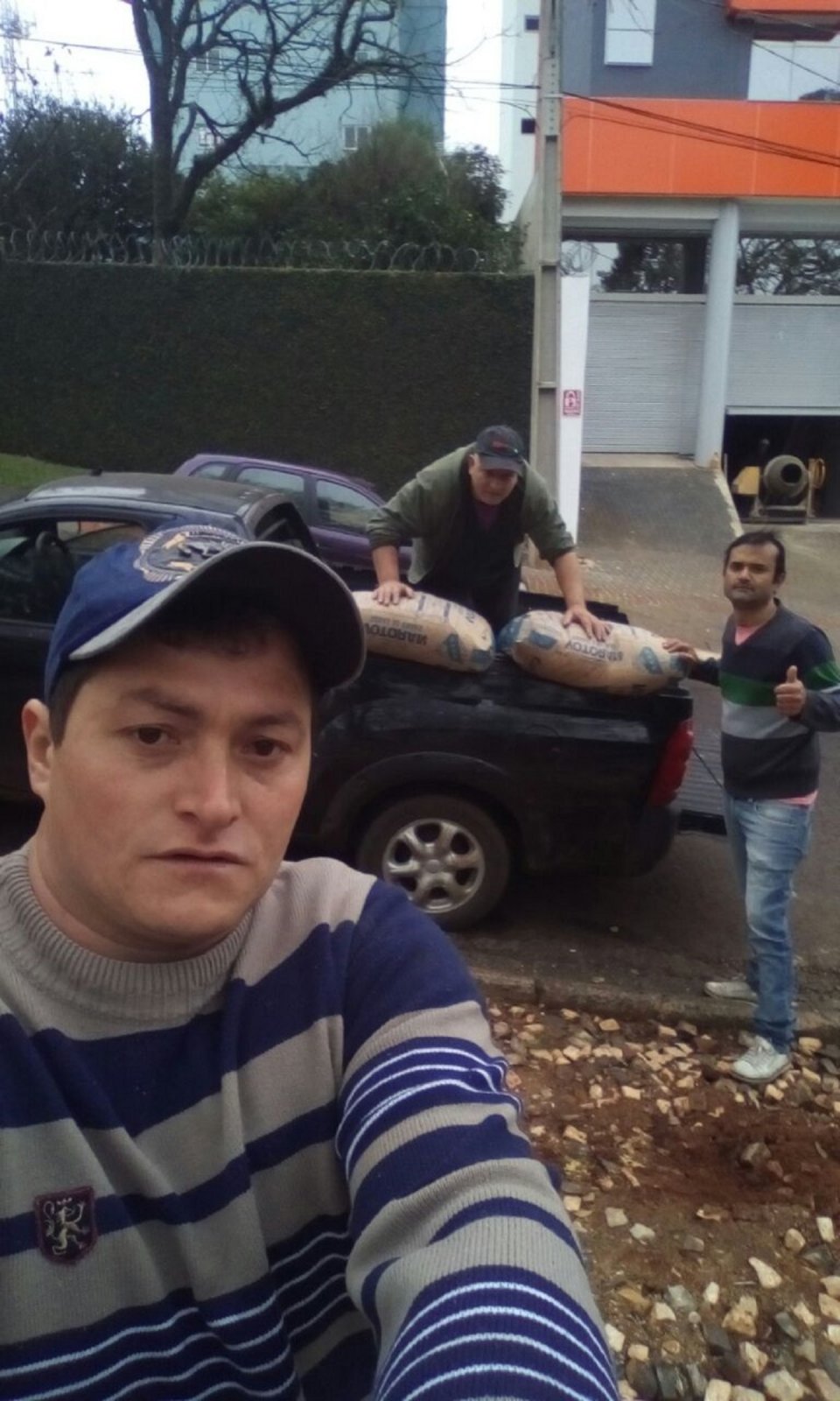 Voluntários Amigo Energia dão continuidade em ações de revitalização em Praça de Chapecó (SC)