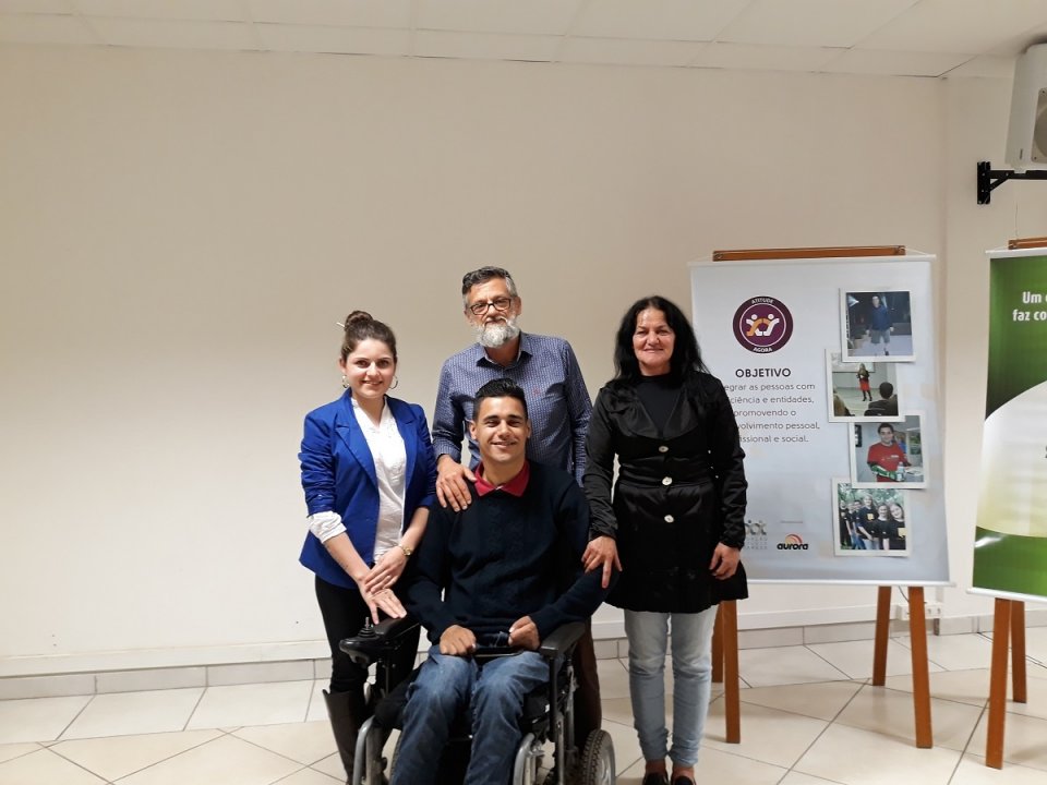 “Pés, para que os quero, se tenho asas para voar”?