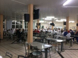 “Pés, para que os quero, se tenho asas para voar”?