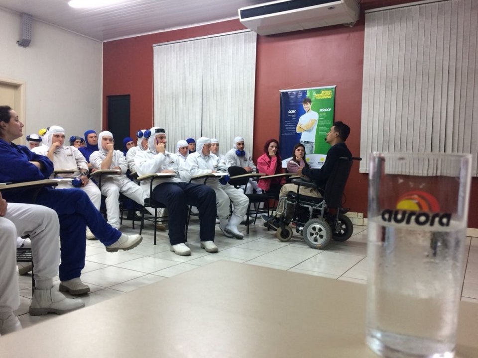 “Pés, para que os quero, se tenho asas para voar”?