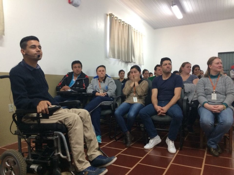 “Pés, para que os quero, se tenho asas para voar”?