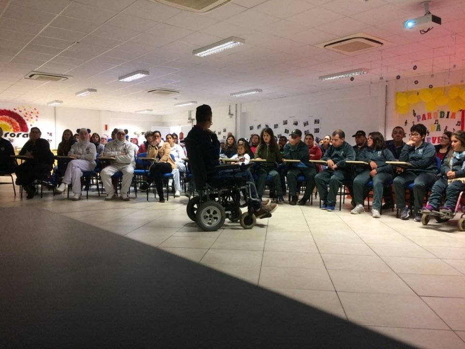 “Pés, para que os quero, se tenho asas para voar”?