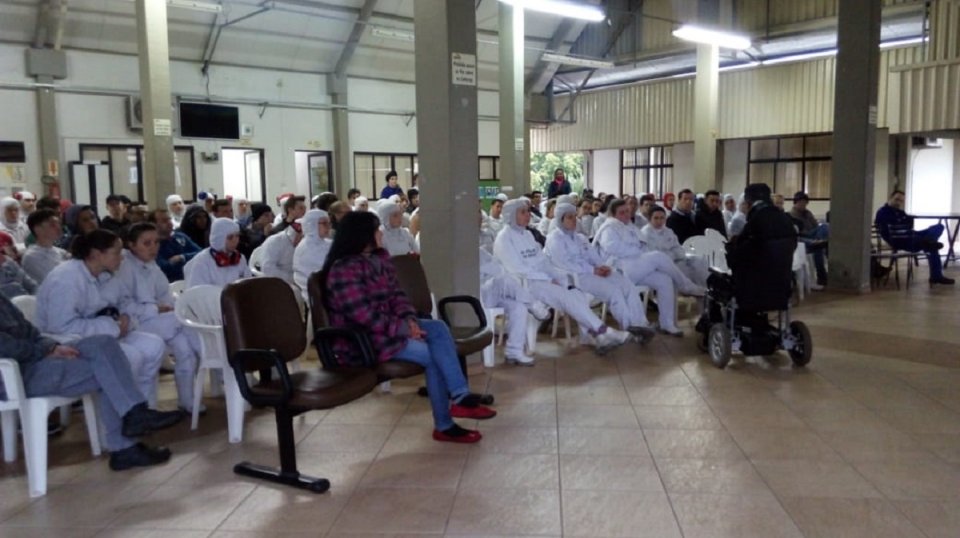 “Pés, para que os quero, se tenho asas para voar”?