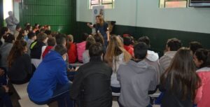 Programa Roda de Leitura proporciona momentos de contação de histórias e socialização