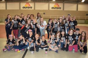 Alunos do grupo Vozes do Corpo conhecem Polícia Militar Ambiental em Chapecó (SC)