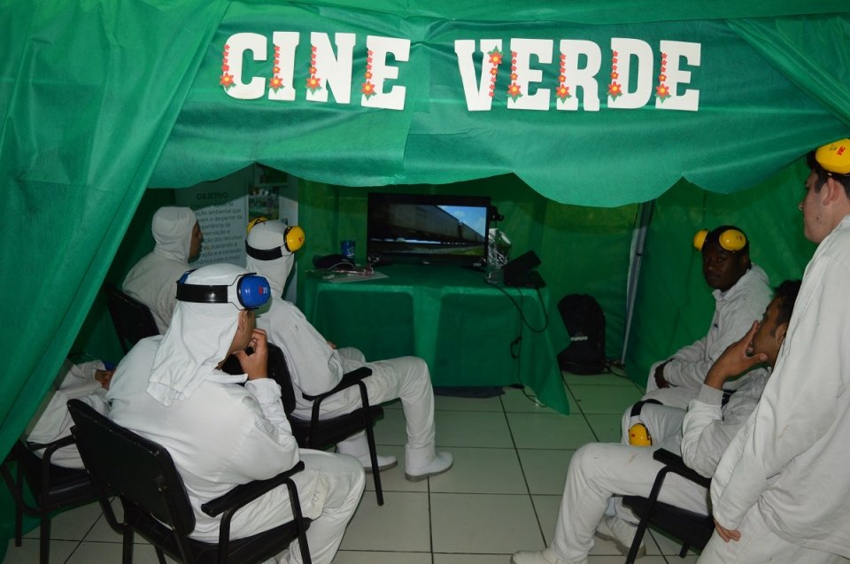 Empregados da Aurora Alimentos participam de Cinema Verde