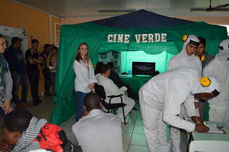 Empregados da Aurora Alimentos participam de Cinema Verde