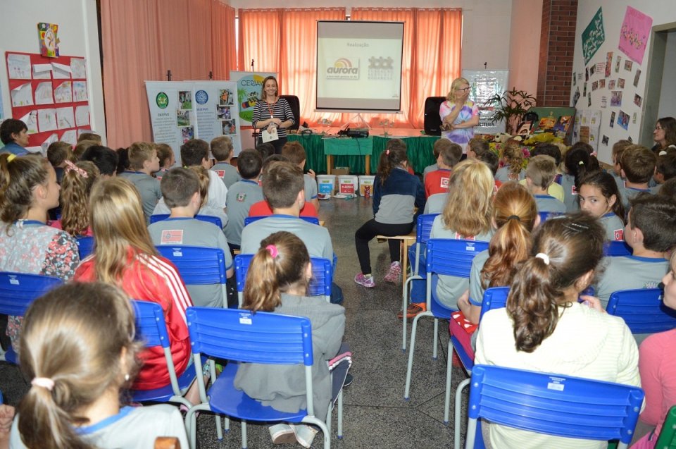 Educação ambiental e formação de novos leitores com os programas da FALB