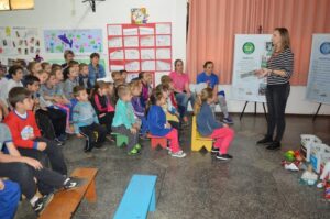 Educação ambiental e formação de novos leitores com os programas da FALB