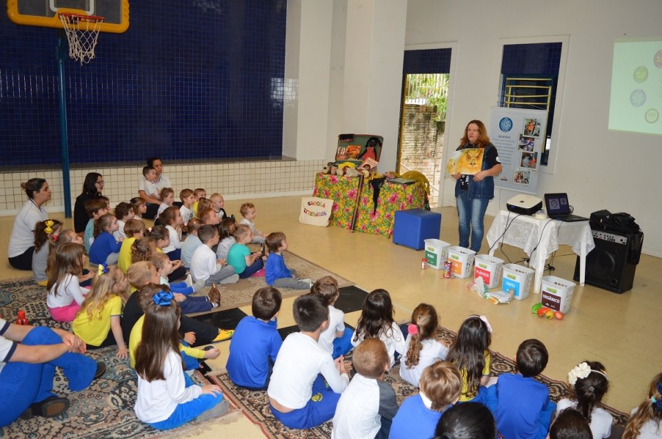 Educação ambiental e formação de novos leitores com os programas da FALB