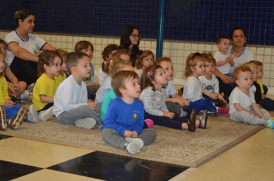 Educação ambiental e formação de novos leitores com os programas da FALB