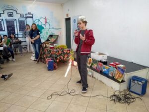 Ouvir e contar histórias estimula a imaginação e incentiva à leitura