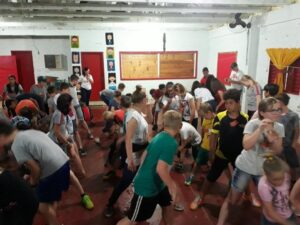 Voluntários realizam gincana Eco Cooperação em escola de Cunha Porã (SC)
