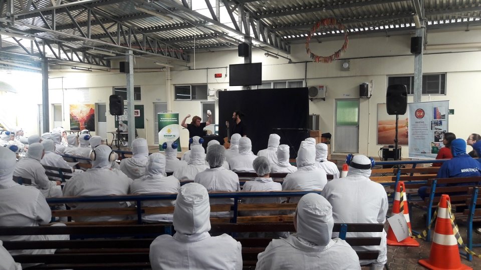 Espetáculo Multiplicando o Bem percorre Unidades da Aurora em Santa Catarina