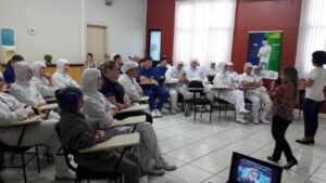 Empregados da Unidade da Aurora em Guatambu (SC) participam de palestra motivacional