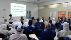 Empregados da Unidade da Aurora em Guatambu (SC) participam de palestra motivacional