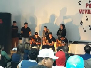 Paródias da Prevenção é marcado por animação e sensibilização na Unidade da Aurora em Chapecó (SC)