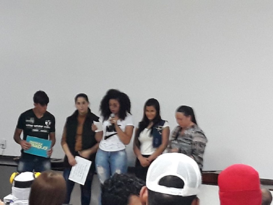 Paródias da Prevenção é marcado por animação e sensibilização na Unidade da Aurora em Chapecó (SC)