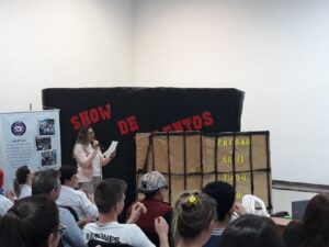 Paródias da Prevenção é marcado por animação e sensibilização na Unidade da Aurora em Chapecó (SC)