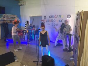 Apresentação de paródias na Unidade da Aurora em Cunha Porã (SC) aborda a prevenção de forma lúdica