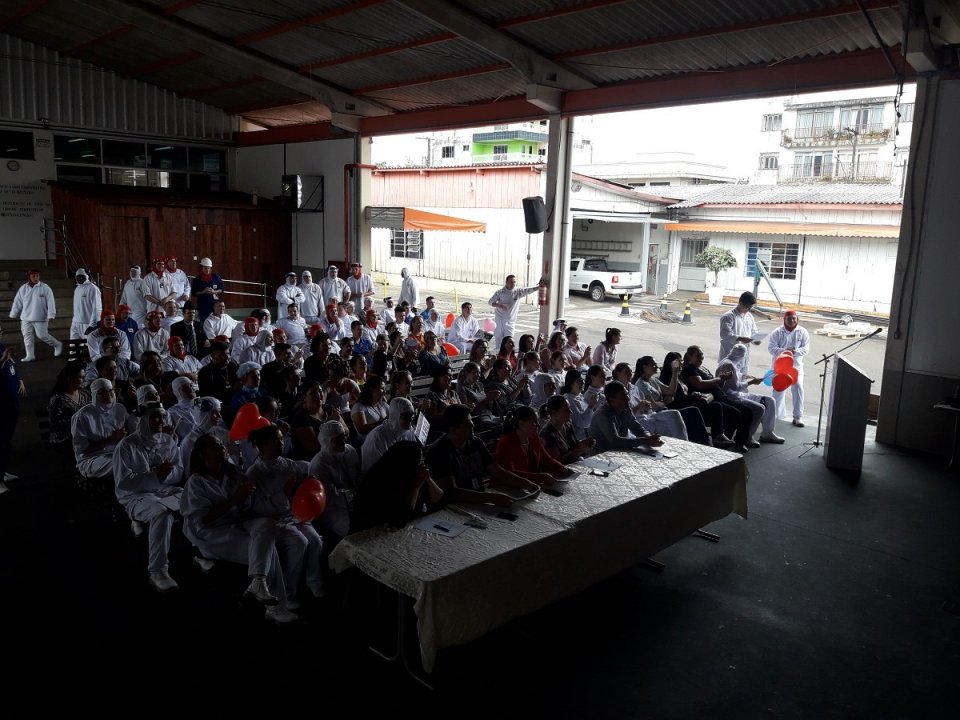 Quatro equipes da Unidade da Aurora em Xaxim (SC) abordaram o tema violência no Concurso de Paródias