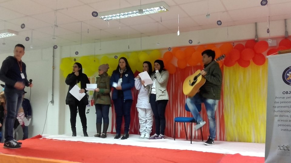 Nove equipes abordaram prevenção e saúde nas Paródias da Unidade da Aurora em Joaçaba (SC)