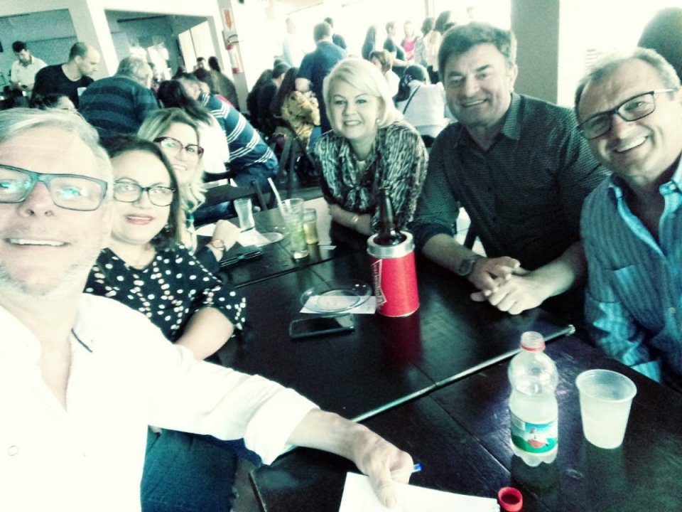 Voluntários da FALB auxiliam na I Paellada do GAPA