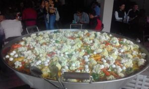 Voluntários da FALB auxiliam na I Paellada do GAPA