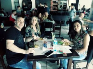 Voluntários da FALB auxiliam na I Paellada do GAPA