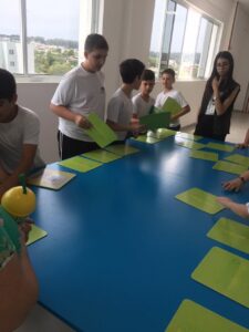 Alunos da Escola Municipal Frei Bruno, de Xaxim (SC) participam de cinema socioambiental