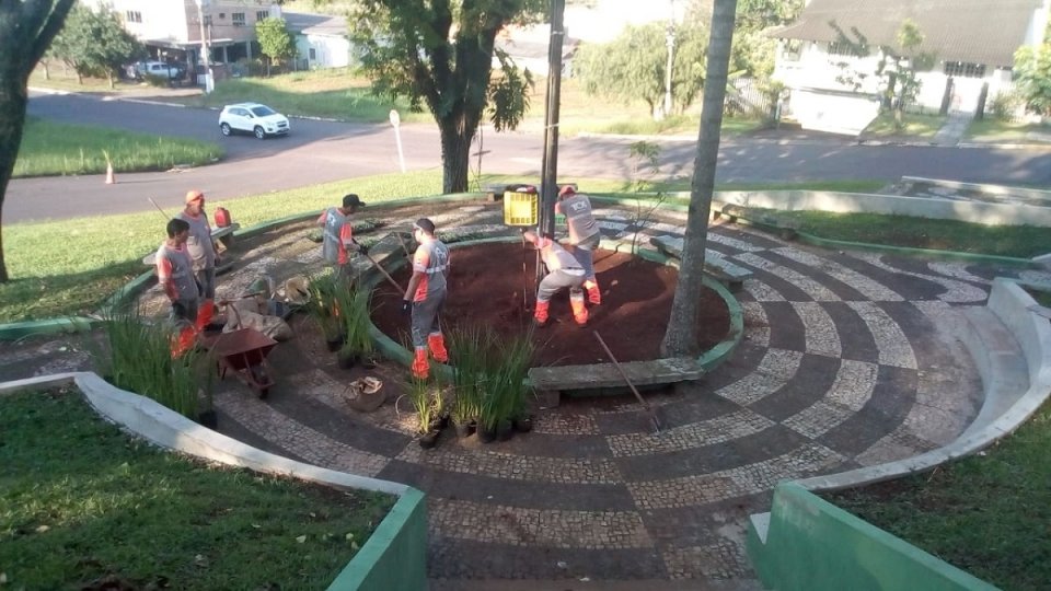 Praça Bernadete Roman de Chapecó (SC) ganha mais “vida” a cada dia