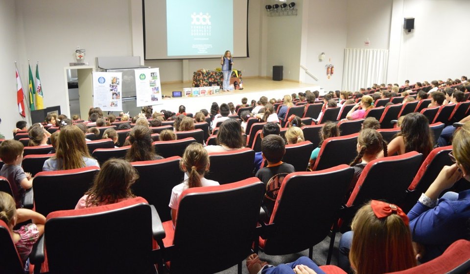 Programa Roda de Leitura comemora Semana Nacional do Livro e da Biblioteca