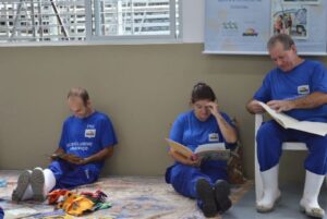 Empregados do Incubatório Chapecó participam da Hora mais Gostosa da FALB