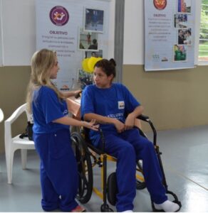 Empregados do Incubatório Chapecó participam da Hora mais Gostosa da FALB