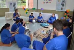 Empregados do Incubatório Chapecó participam da Hora mais Gostosa da FALB