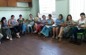 Roda de Leitura promove curso de Contação de Histórias na APAE de Xaxim