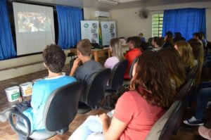 Eco Cooperação na E.E.B. Luiza Santin de Chapecó