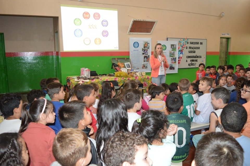 Eco Cooperação atende escolas de Chapecó/SC