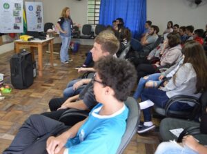 Leitura e Contação de Histórias na E.E.B. Luiza Santin