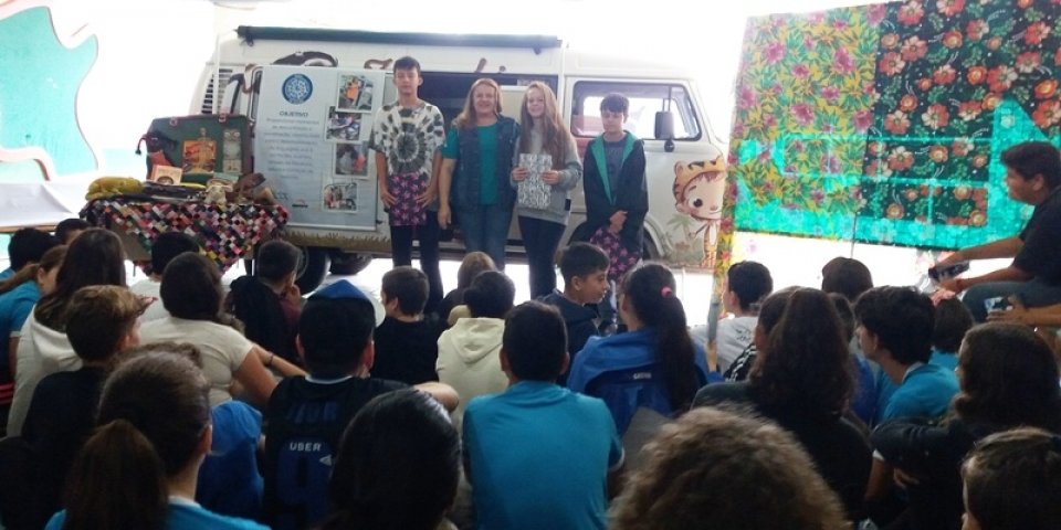 Leitura e Contação de Histórias na E.E.B. Luiza Santin