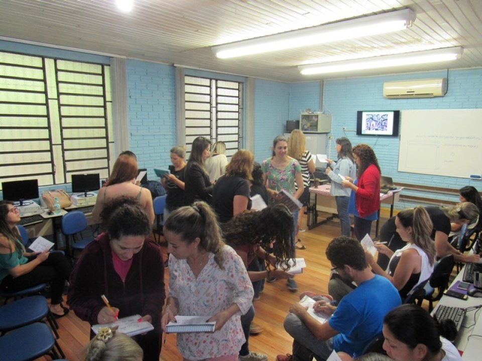 FALB promove formação com funcionários da EMEF Dr. Antônio Bemfica Filho