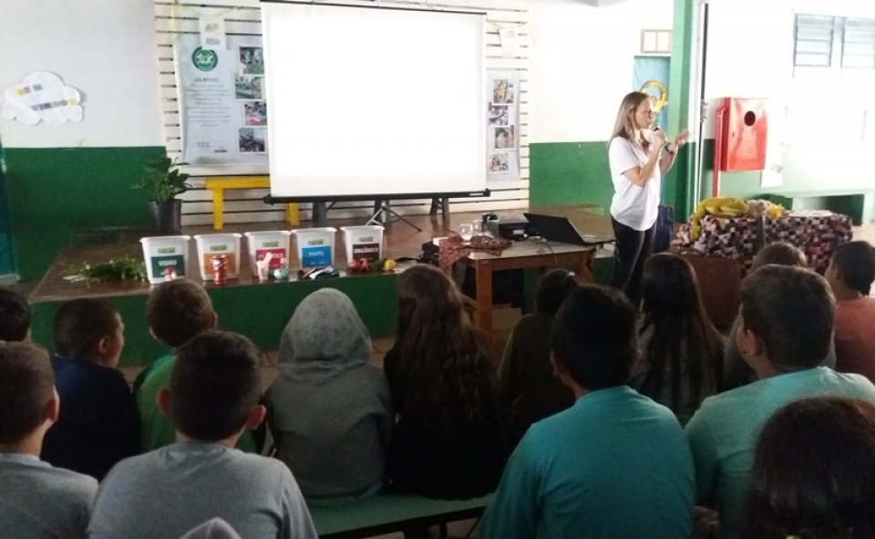 Programa de Educação Ambiental da FALB contribuindo com o Lixo Zero