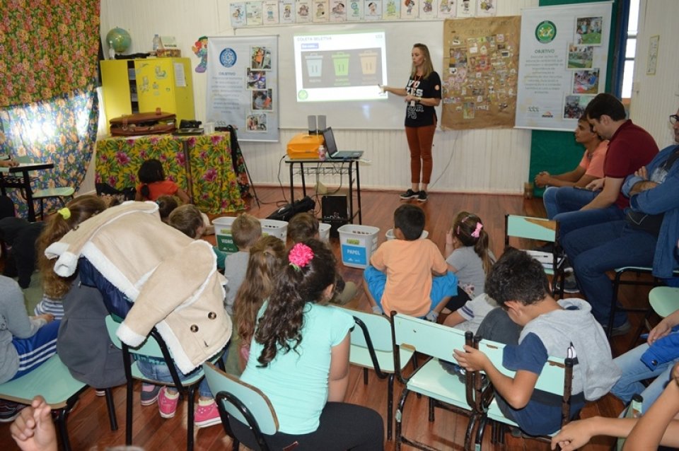 Programa de Educação Ambiental da FALB contribuindo com o Lixo Zero