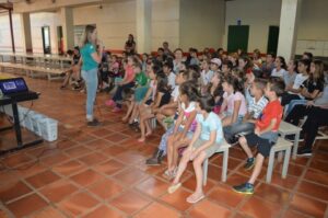 Escolas de Chapecó/SC recebem palestra de educação ambiental com o programa Eco Cooperação