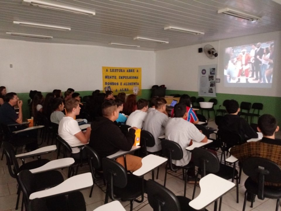 Cinema da Prevenção na Escola Padre Luiz Vigna de Sarandi/RS