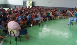 Kombi Biblioteca atende cidades de Santa Catarina e Rio Grande do Sul