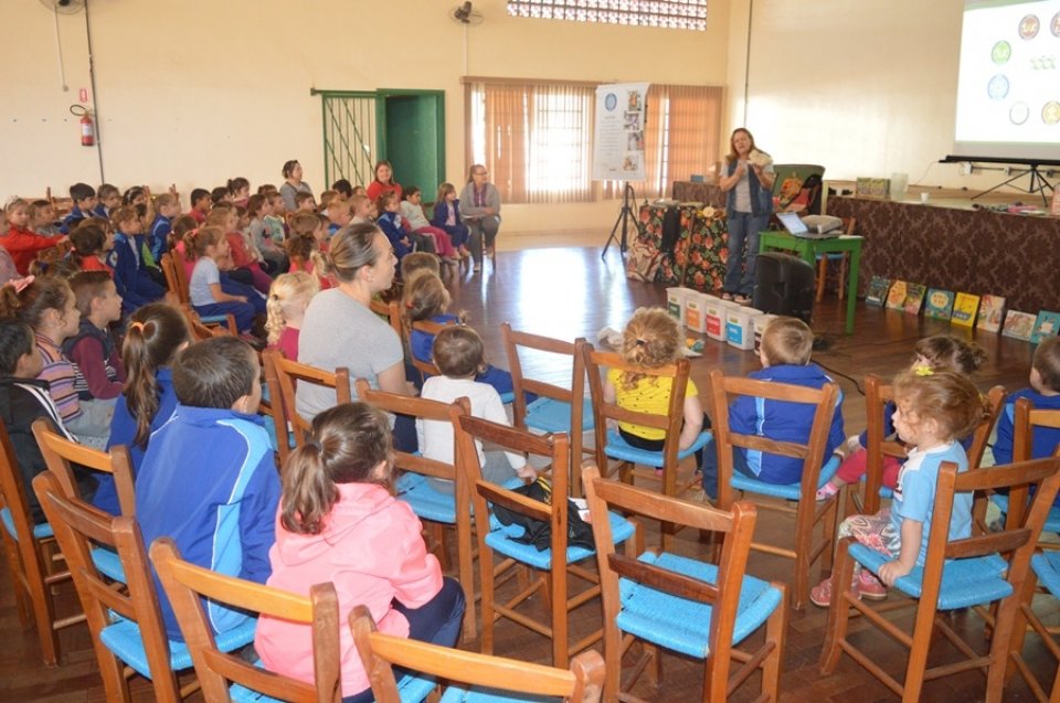 Programa Roda de Leitura no município de União do Oeste/SC