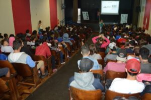 Programa Roda de Leitura participa do lançamento do projeto Lixo que vira Livro em Xanxerê/SC